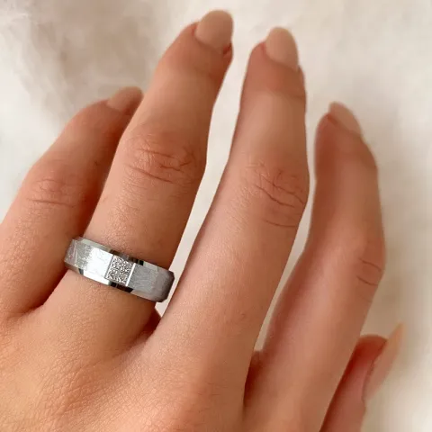 Zirkon Ring aus rhodiniertem Silber